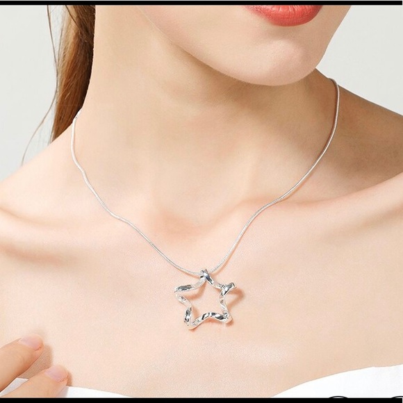 NEW!!! 925 Sterling Silver Starfish Necklace!!! - Picture 4 of 16